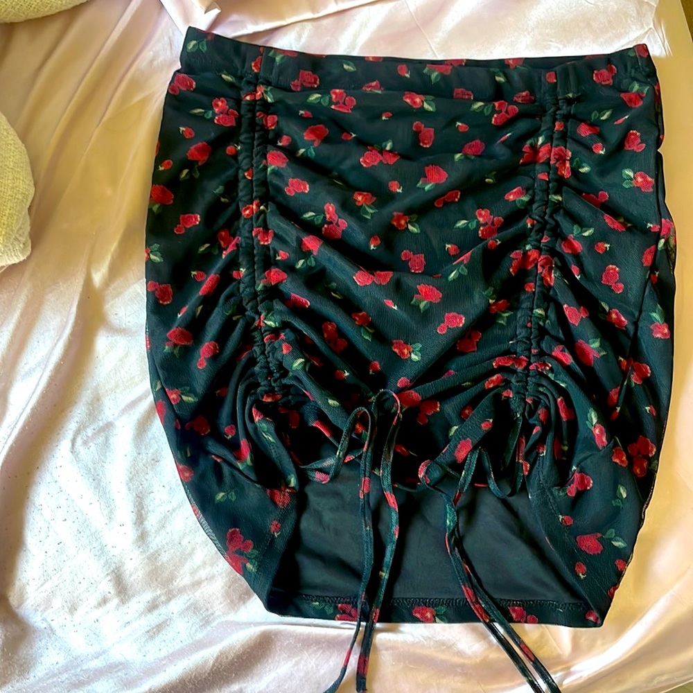 🍒 skirt